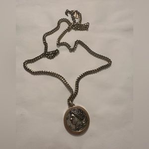 Jenny Bird Pendant necklace